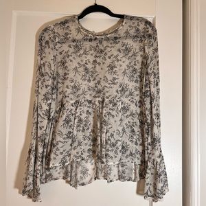 Zara Chiffon bell sleeve top sz S
